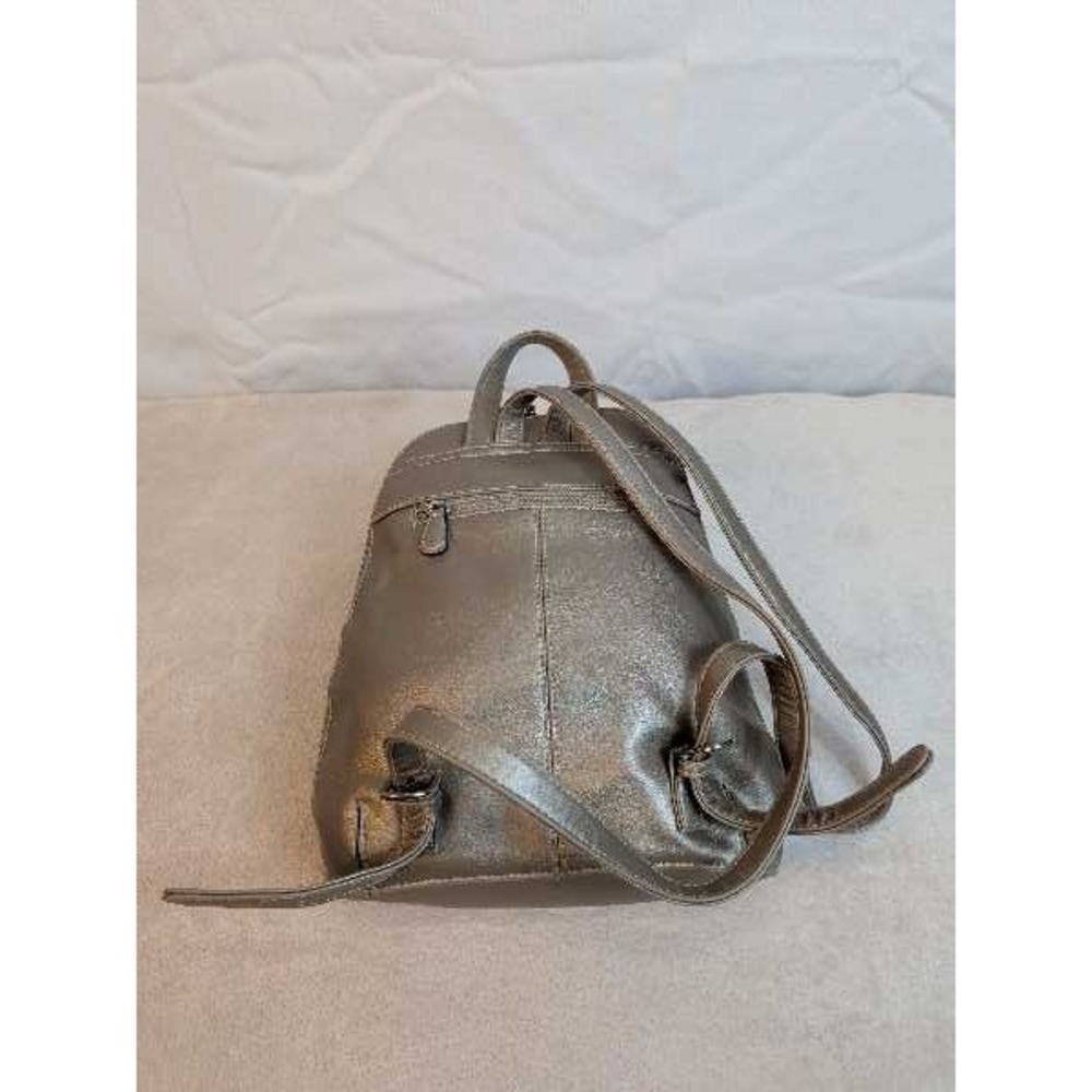 Bellerose Metallic Backpack Purse Fashionable Everyday Chic - Picture 3 of 9